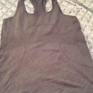 Lululemon exercise top